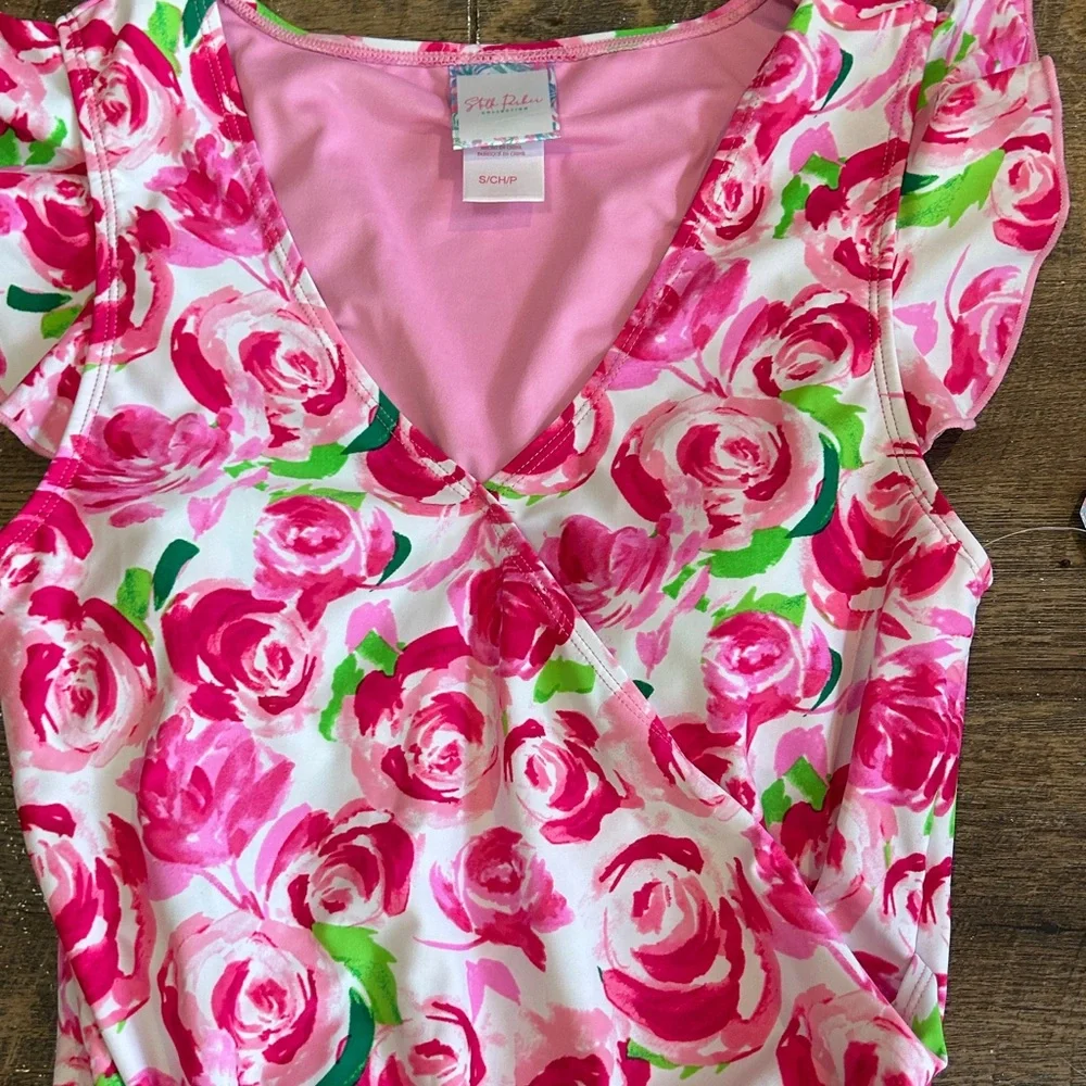 NEW Stella Parker Floral Pink Swim Suit Romper Size Small Modest‎ Shorts